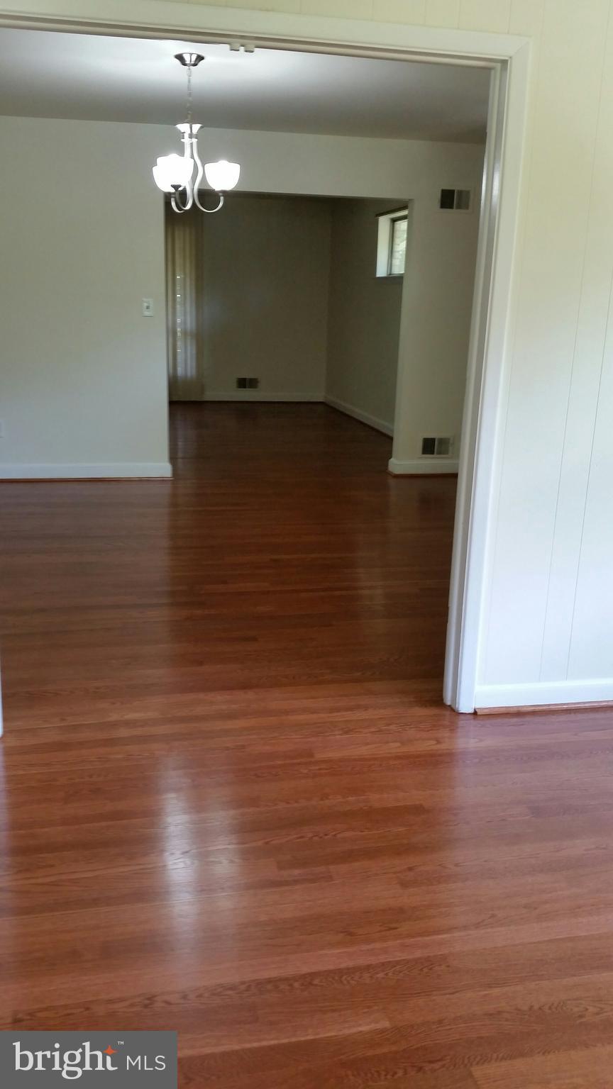 5909 Lenox Road Bethesda, MD 20817 - Photo 11 of 41
