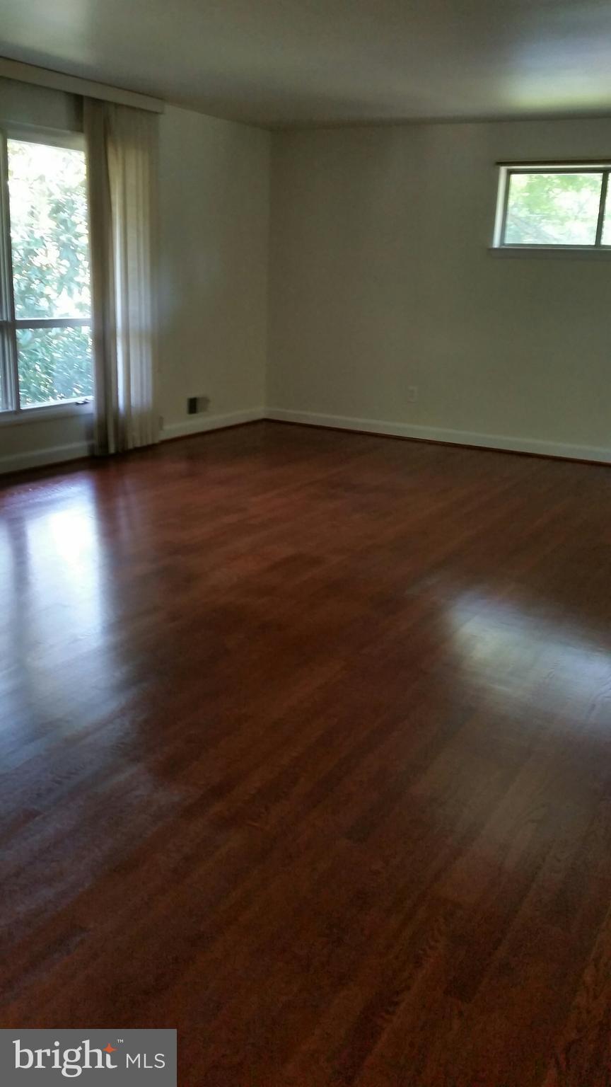 5909 Lenox Road Bethesda, MD 20817 - Photo 12 of 41