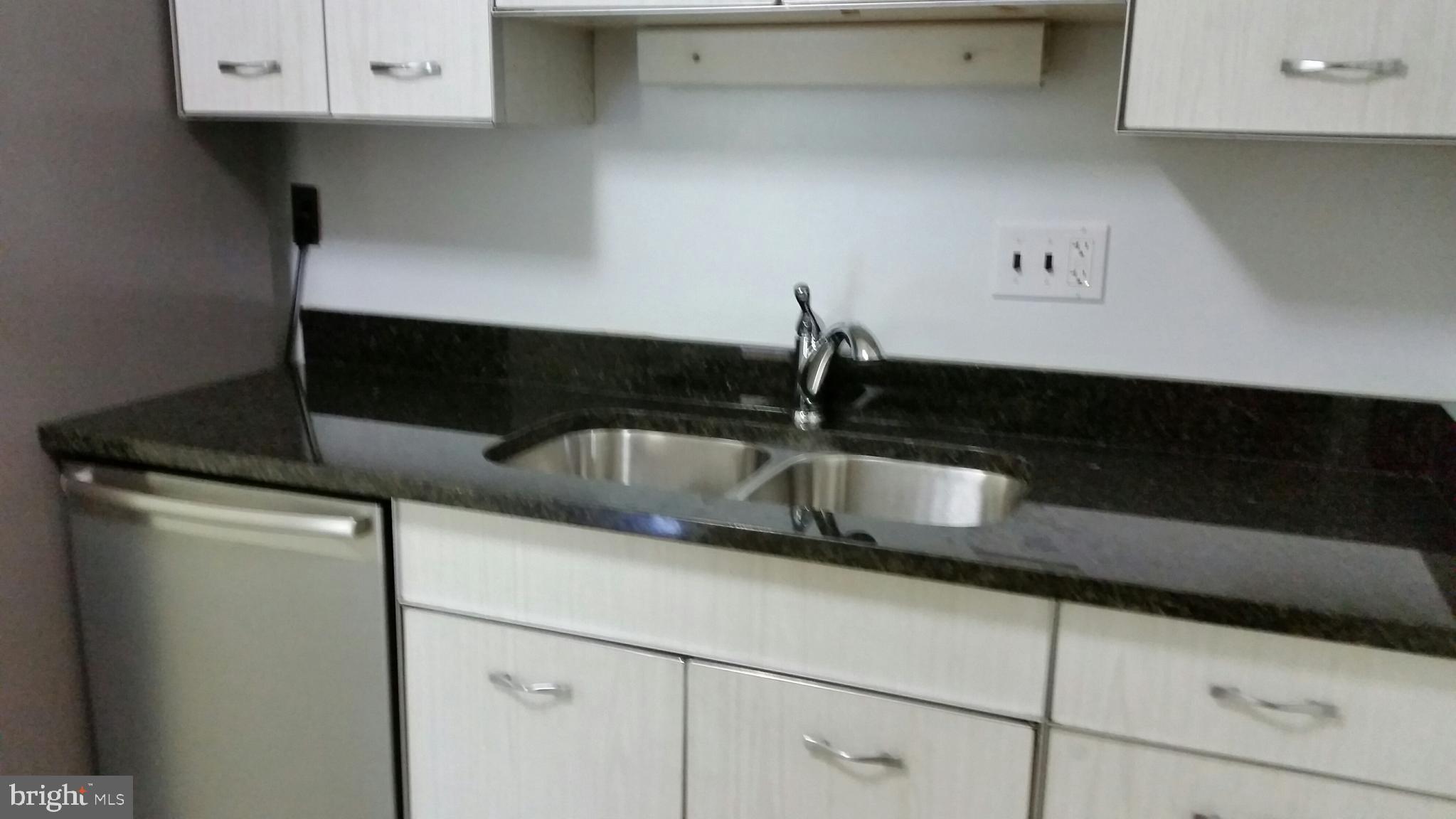 5909 Lenox Road Bethesda, MD 20817 - Photo 19 of 41