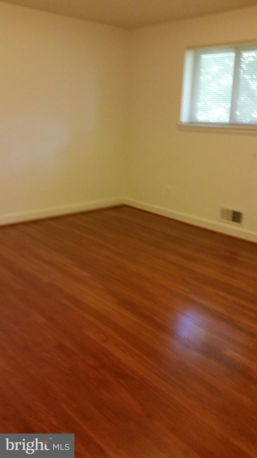 5909 Lenox Road Bethesda, MD 20817 - Photo 22 of 41