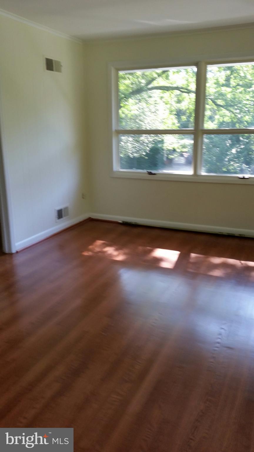 5909 Lenox Road Bethesda, MD 20817 - Photo 9 of 41