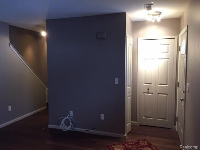 22356 Cape Cod Way, Unit 77 Farmington, MI 48336 - Photo 3 of 25
