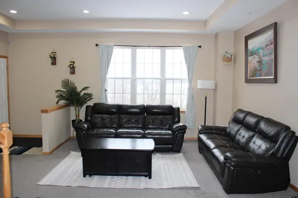 $2,750 | 5225 Holly Lane North, Unit 1, Plymouth, MN 55446