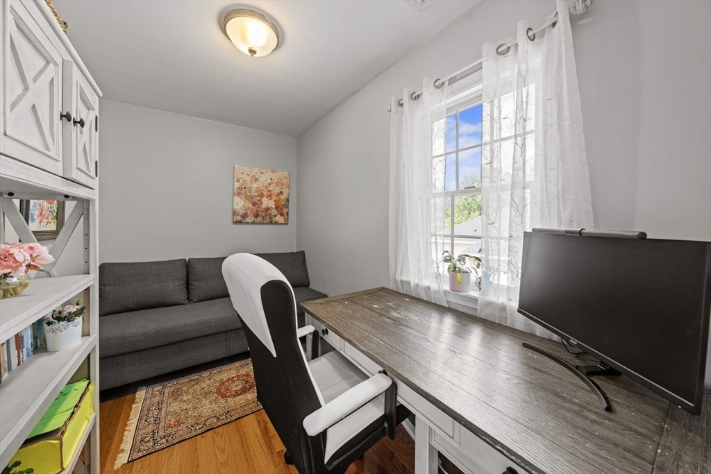 718 R Cabot Street Beverly, MA 01915 - Photo 22 of 38
