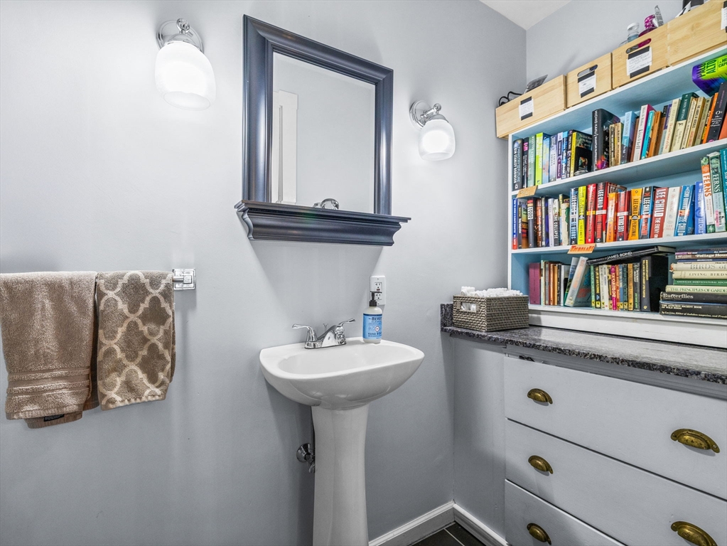 12 Appleby Road, Unit 2L Wellesley, MA 02482 - Photo 12 of 23