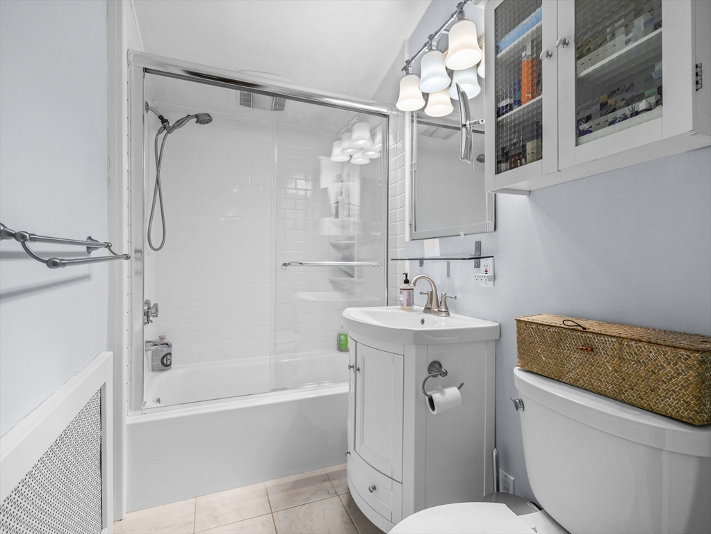 12 Appleby Road, Unit 2L Wellesley, MA 02482 - Photo 15 of 23