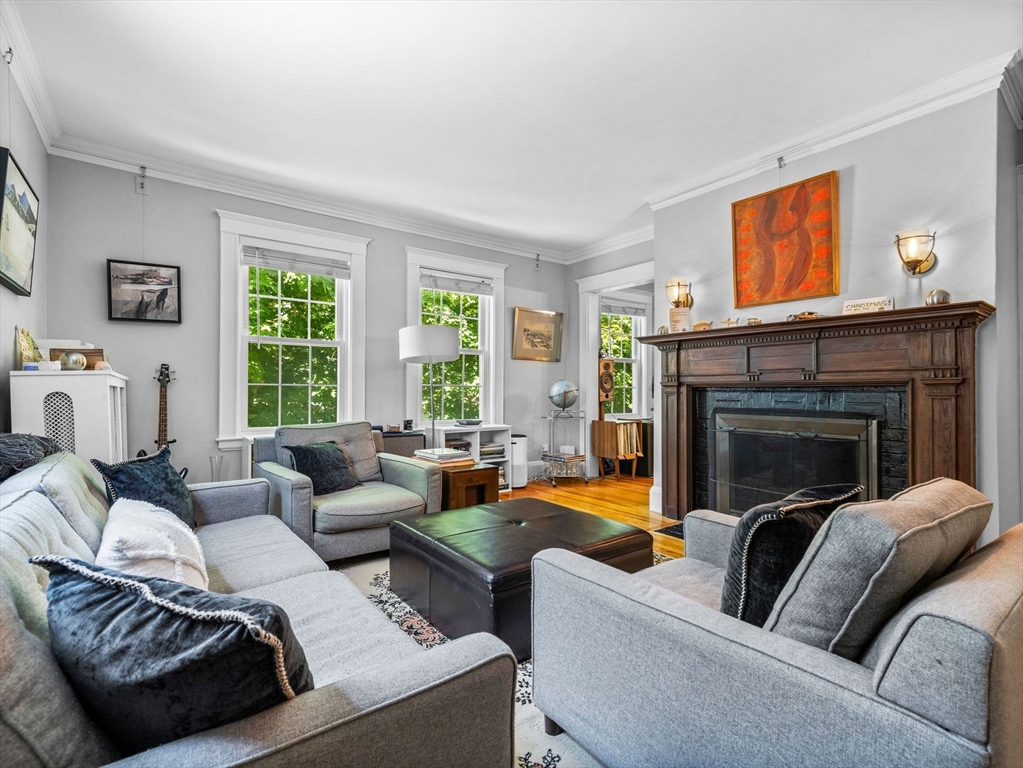 12 Appleby Road, Unit 2L Wellesley, MA 02482 - Photo 3 of 23