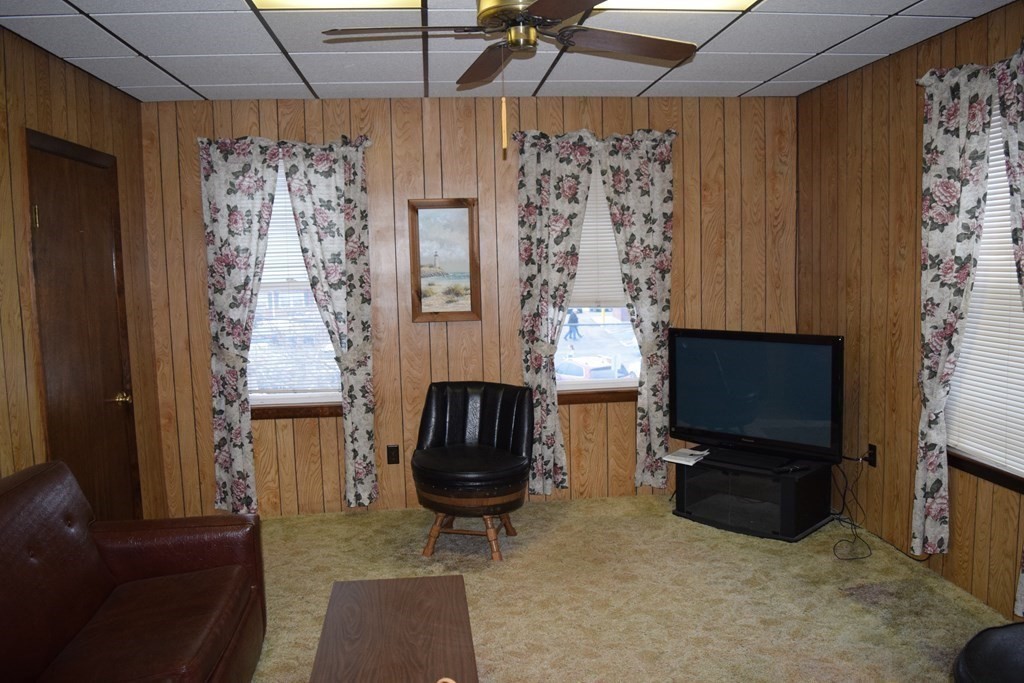 606 Prospect Street Fall River, MA 02720 - Photo 7 of 22 Gallery Image 7