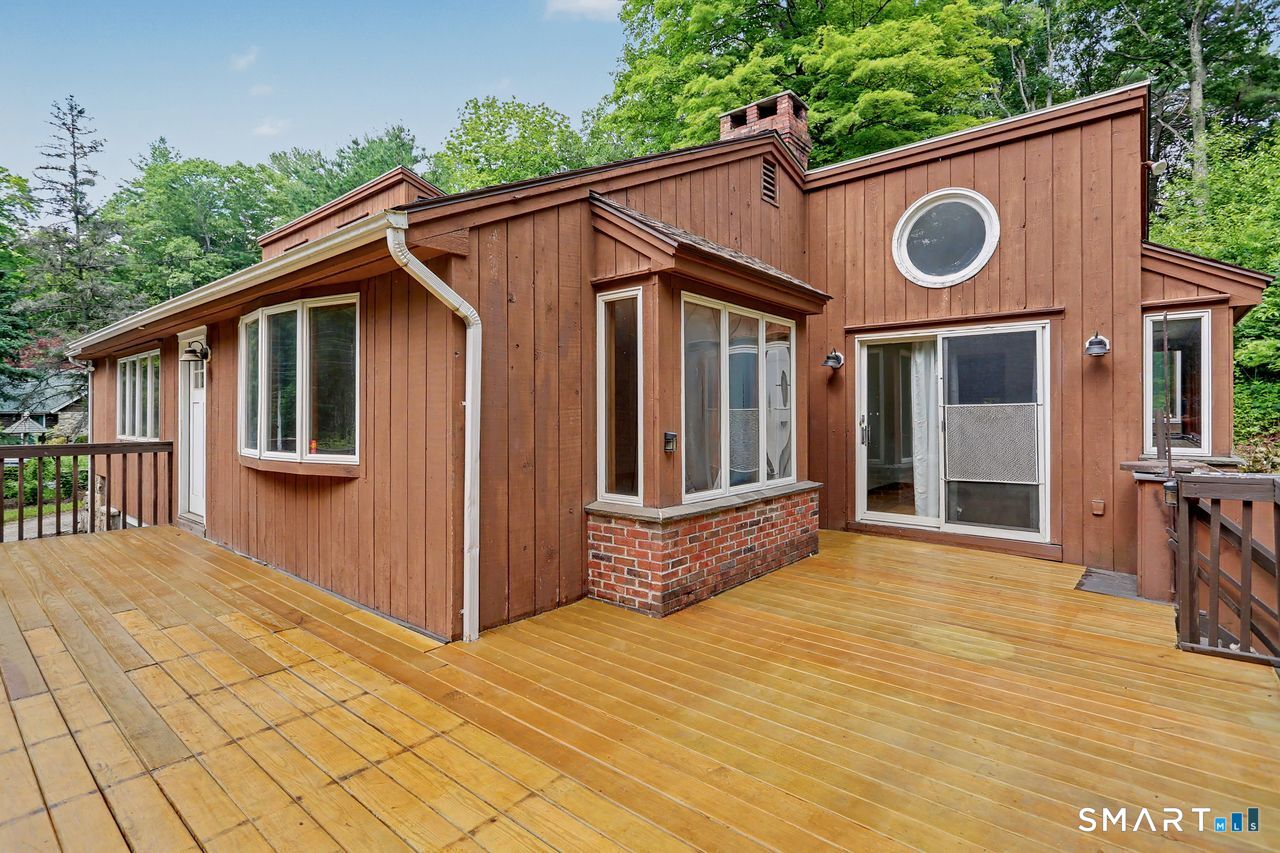 52 Stanley Road Monroe, CT 06468 - Photo 4 of 38