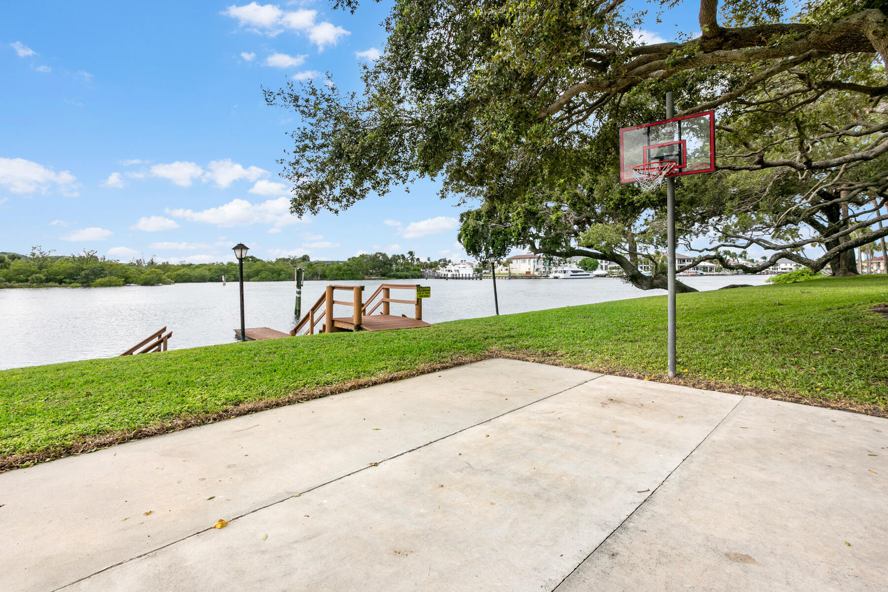 388 Golfview Road, Unit E North Palm Beach, FL 33408 - Photo 43 of 70 388_Golfview_E_35_MLS