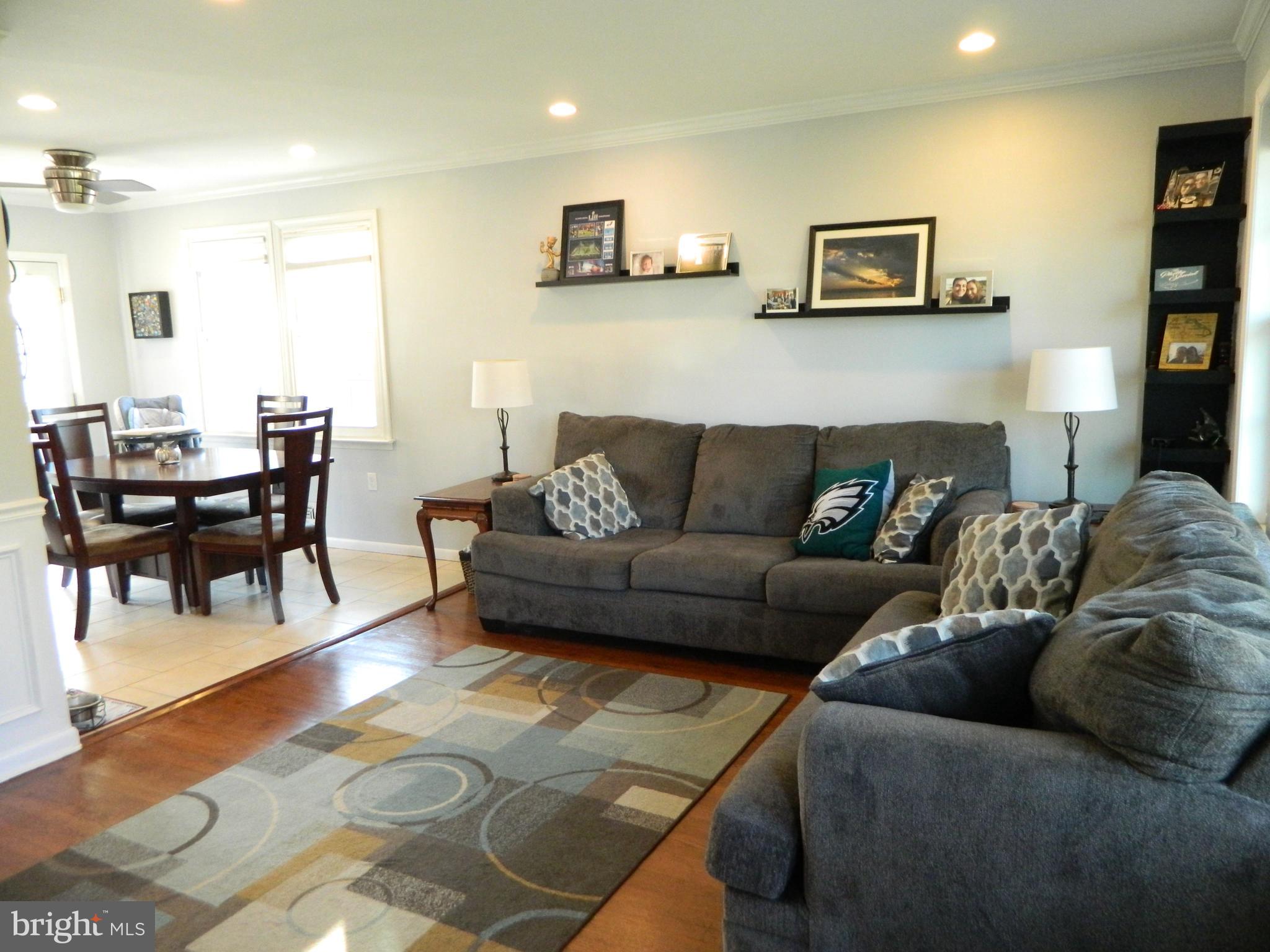 963 Catalpa Road Warminster, PA 18974 - Photo 2 of 30 Living room