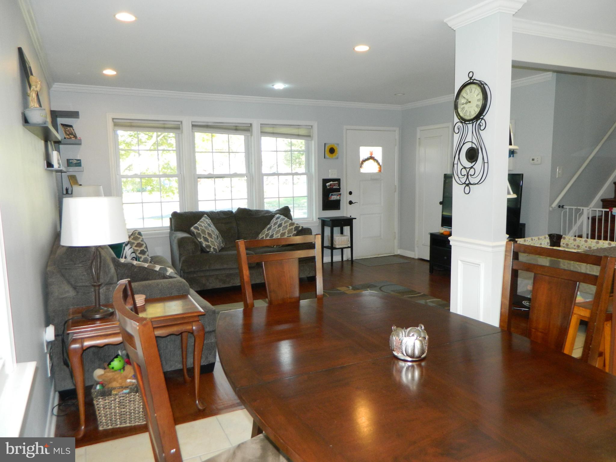 963 Catalpa Road Warminster, PA 18974 - Photo 3 of 30 Living and dining area