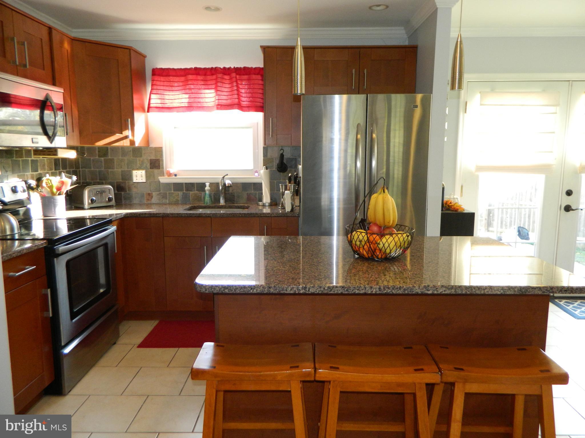 963 Catalpa Road Warminster, PA 18974 - Photo 6 of 30 Remodeled kitchen