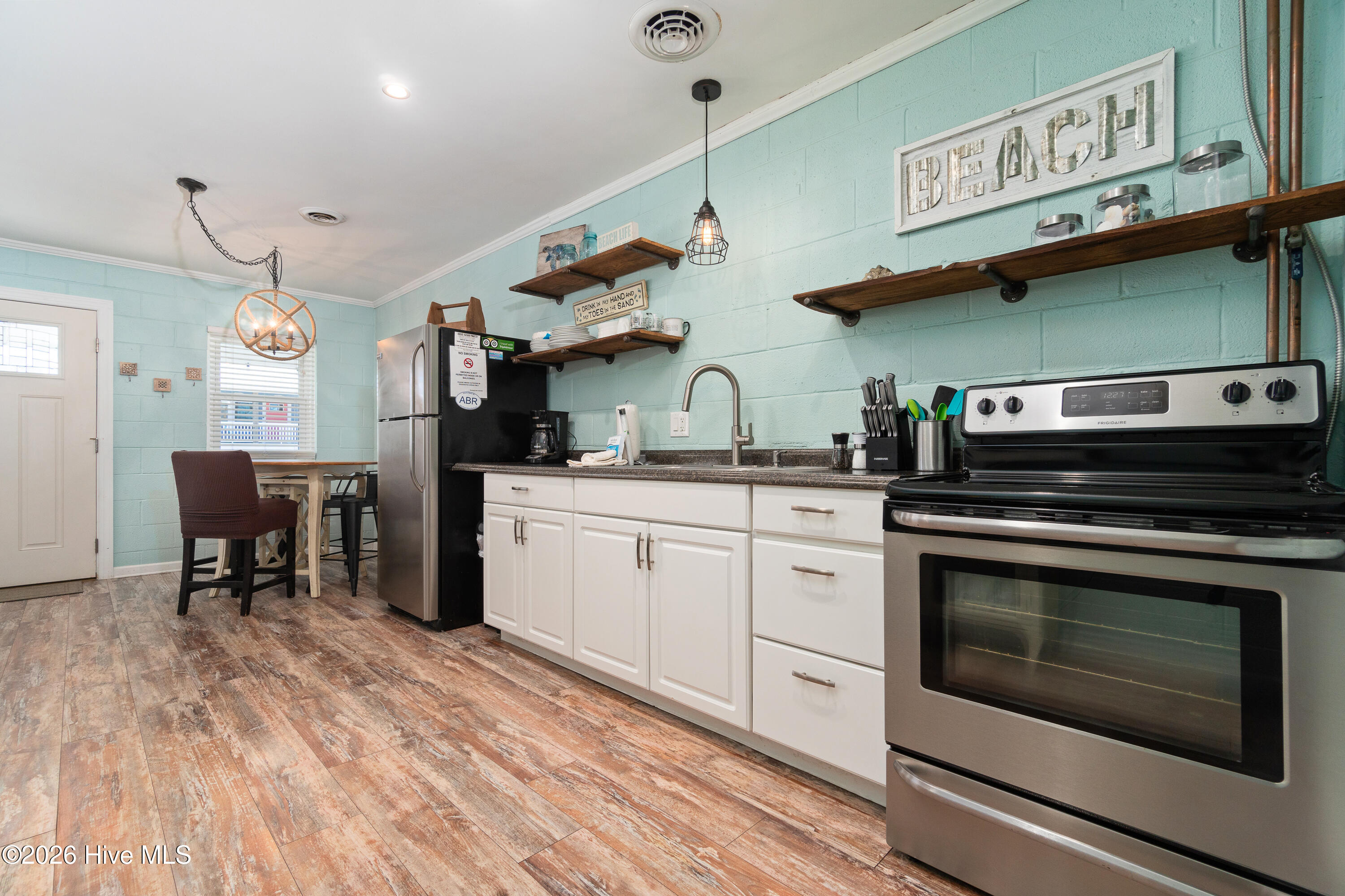 207 East Terminal Boulevard Atlantic Beach, NC 28512 - Photo 27 of 69 Kitchen view