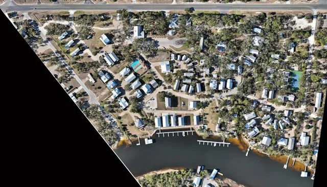 $489,000 | 305 Northeast Winslow Street, Steinhatchee, FL 32359