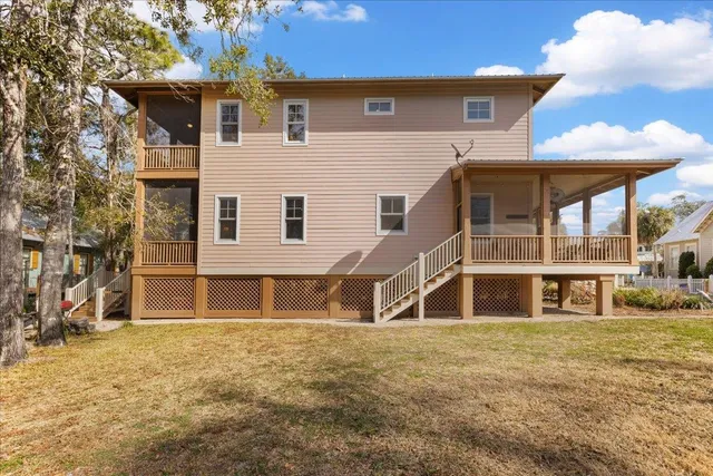 $489,000 | 305 Northeast Winslow Street, Steinhatchee, FL 32359