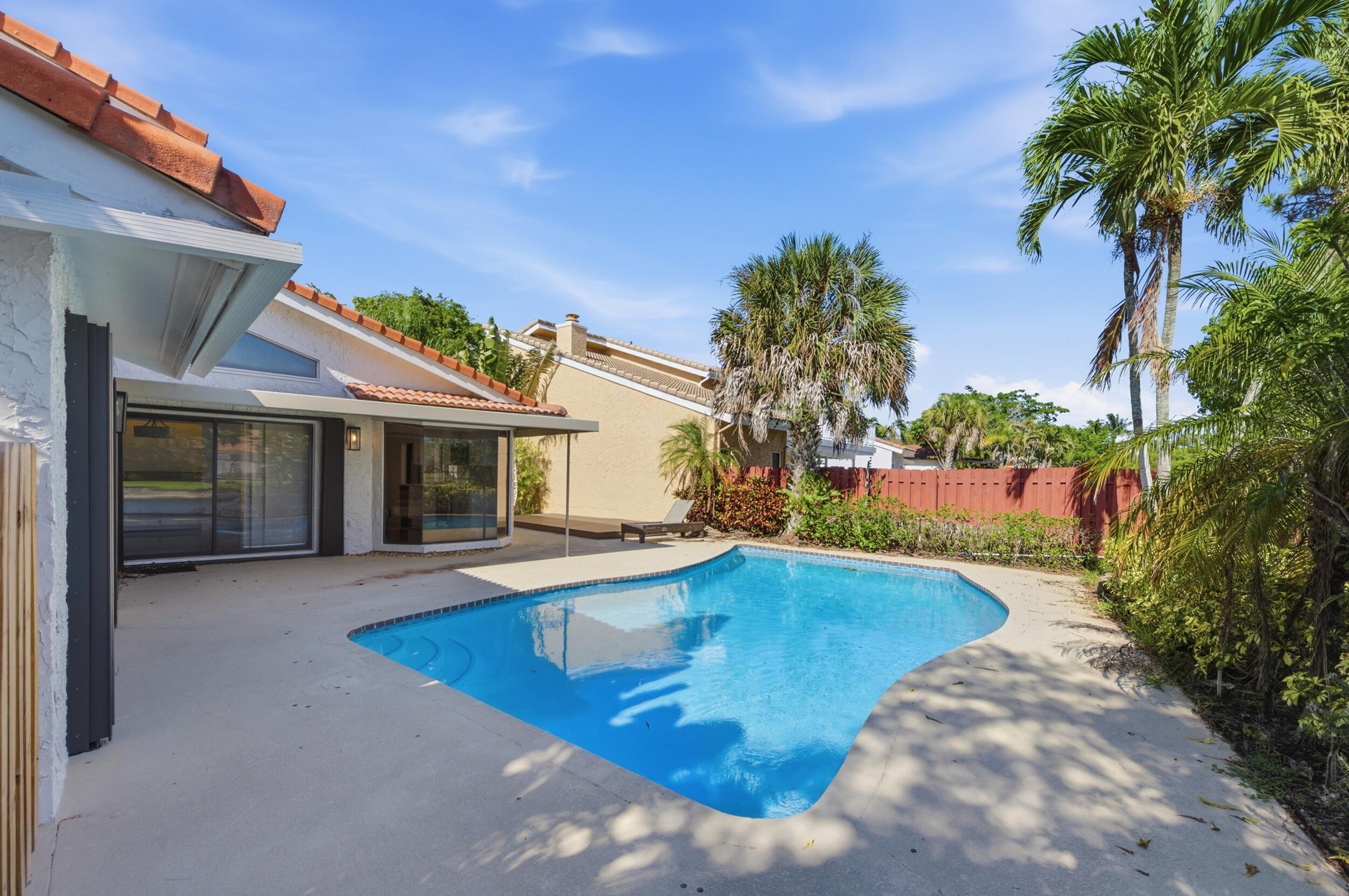 6488 Pond Apple Road Boca Raton, FL 33433 - Photo 24 of 28 backyard/pool