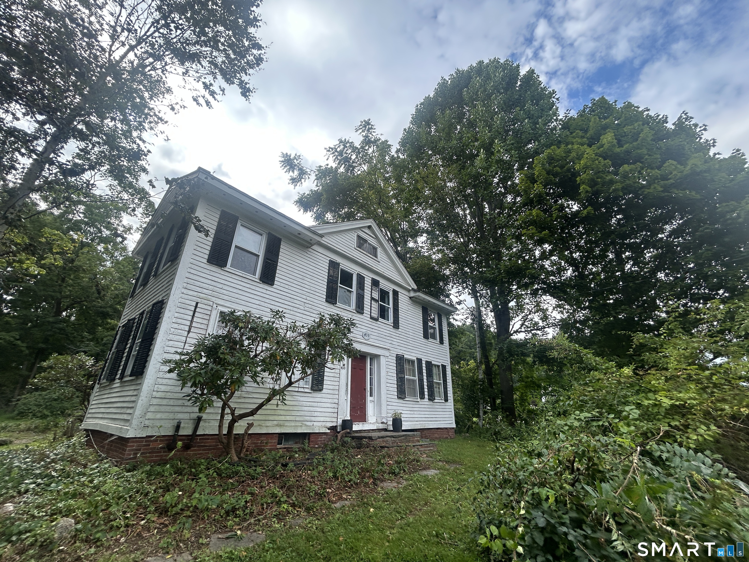 433 Simsbury Road Bloomfield, CT 06002 - Photo 2 of 37 Gallery Image 2