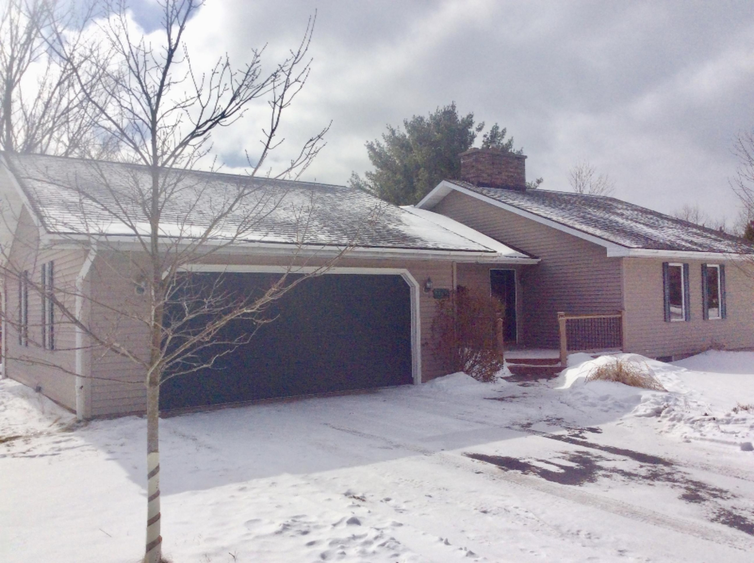 2332 Wildwood Road Manistee, MI 49660 - Photo 2 of 48 Front of Home
