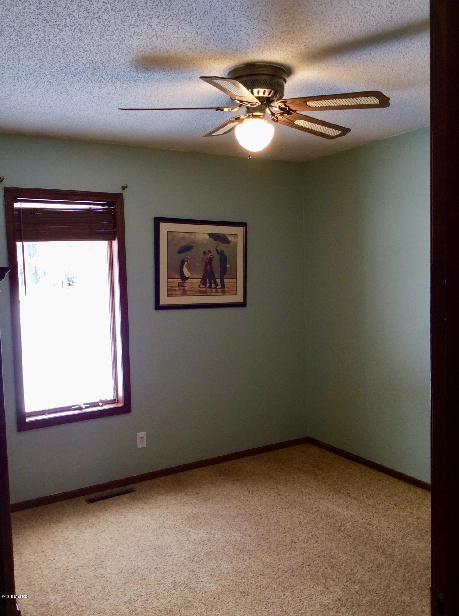 2332 Wildwood Road Manistee, MI 49660 - Photo 25 of 48 2nd Bedroom