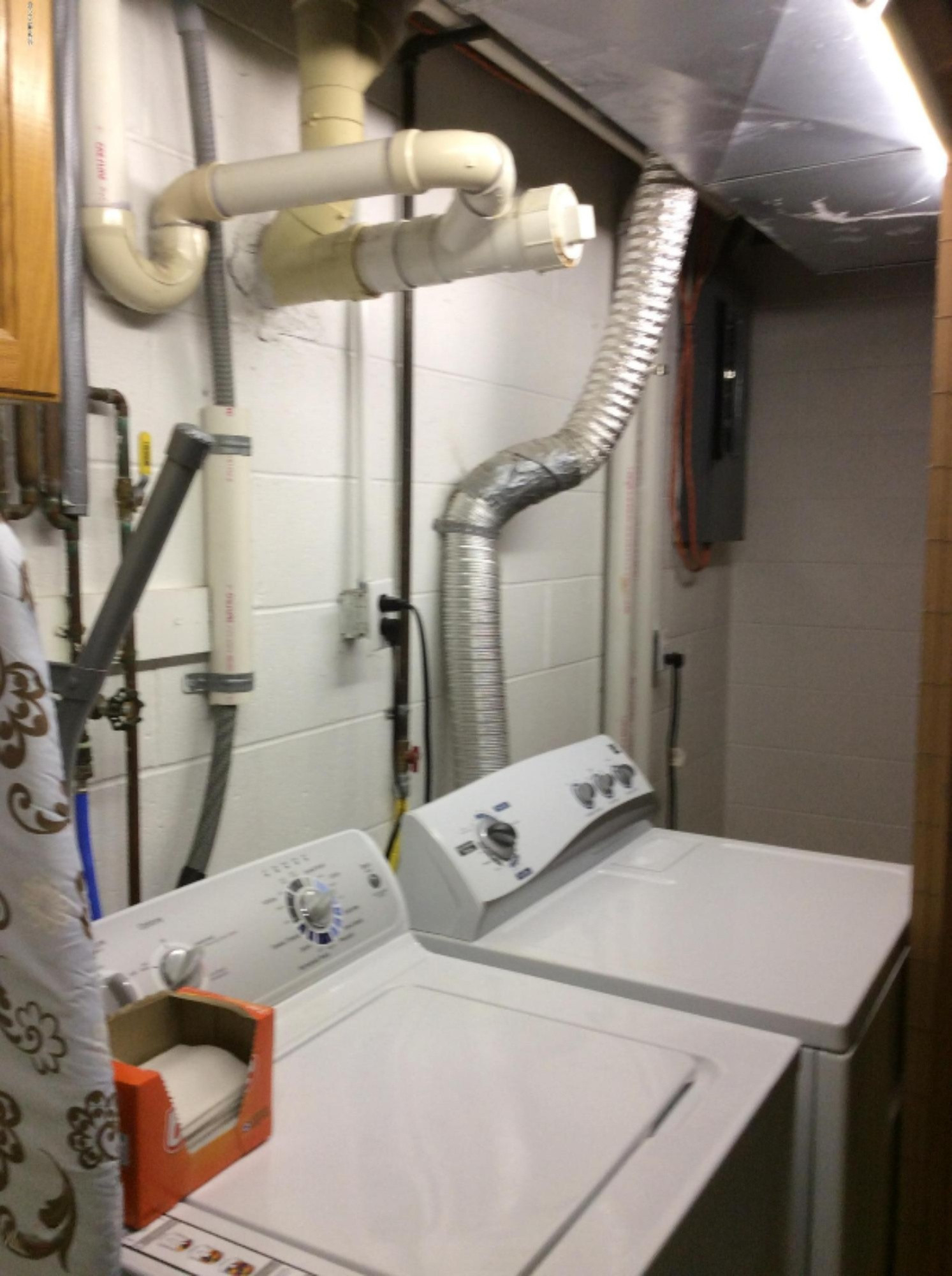 2332 Wildwood Road Manistee, MI 49660 - Photo 36 of 48 Laundry