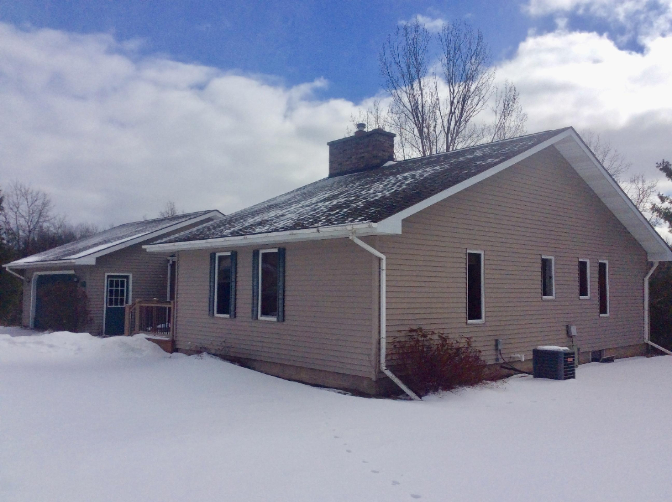 2332 Wildwood Road Manistee, MI 49660 - Photo 5 of 48 West side of home