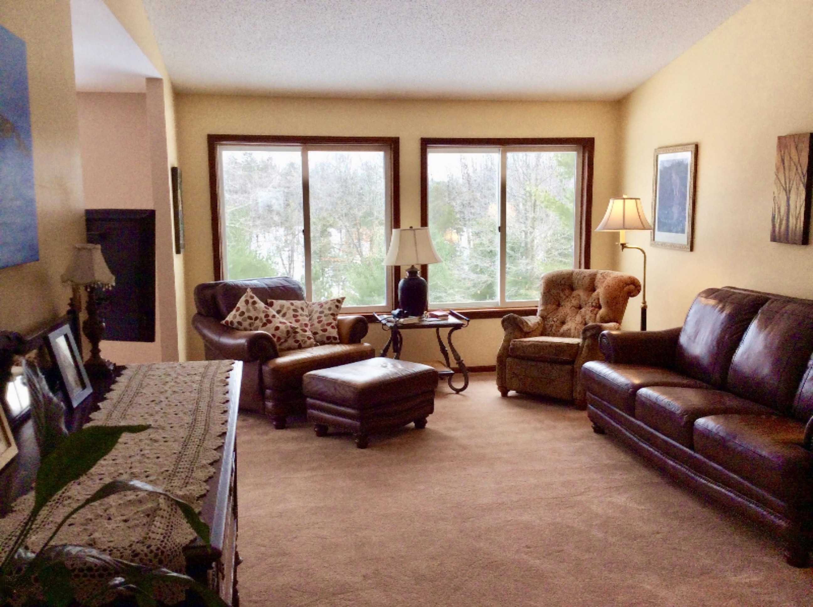 2332 Wildwood Road Manistee, MI 49660 - Photo 8 of 48 Living Room