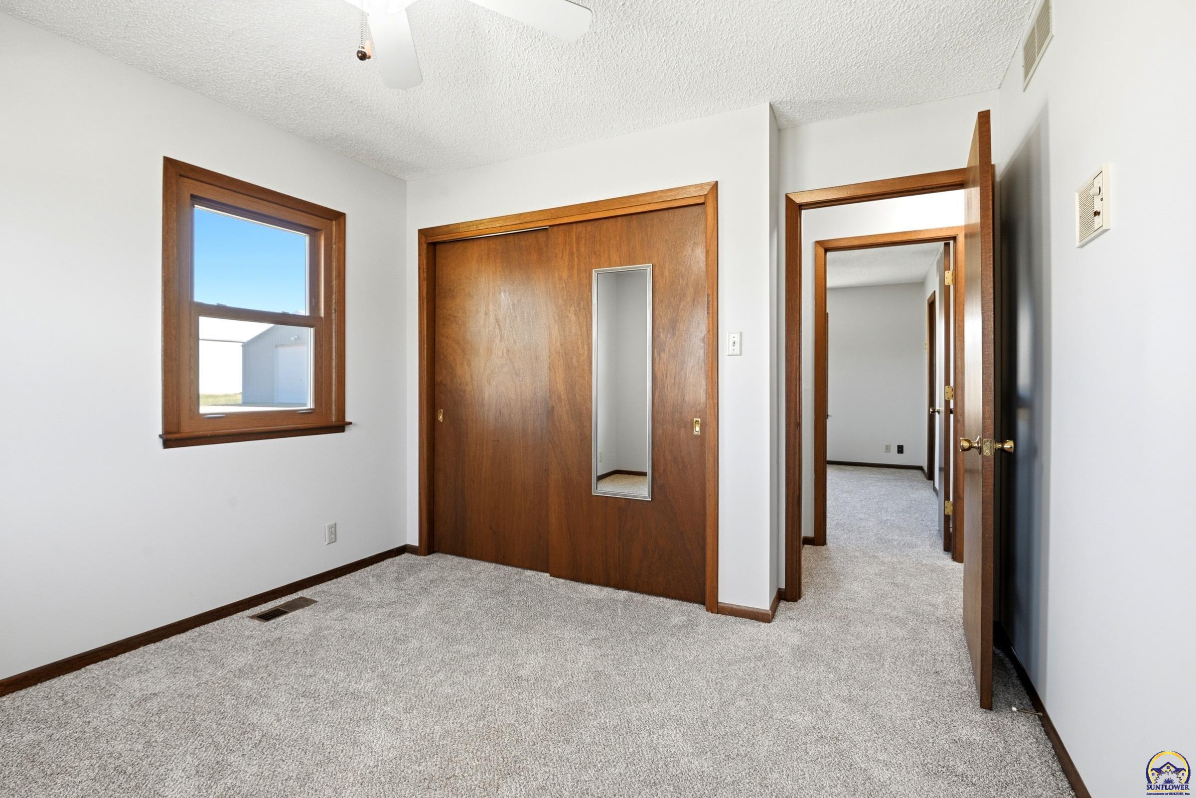 6444 Southeast Paulen Road Berryton, KS 66409 - Photo 13 of 33