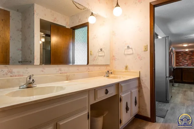 $499,000 | 6444 Southeast Paulen Road, Berryton, KS 66409