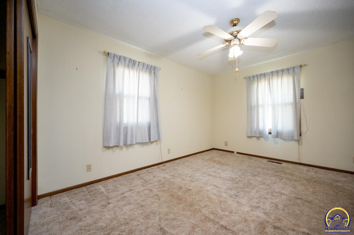 6444 Southeast Paulen Road Berryton, KS 66409 - Photo 18 of 36