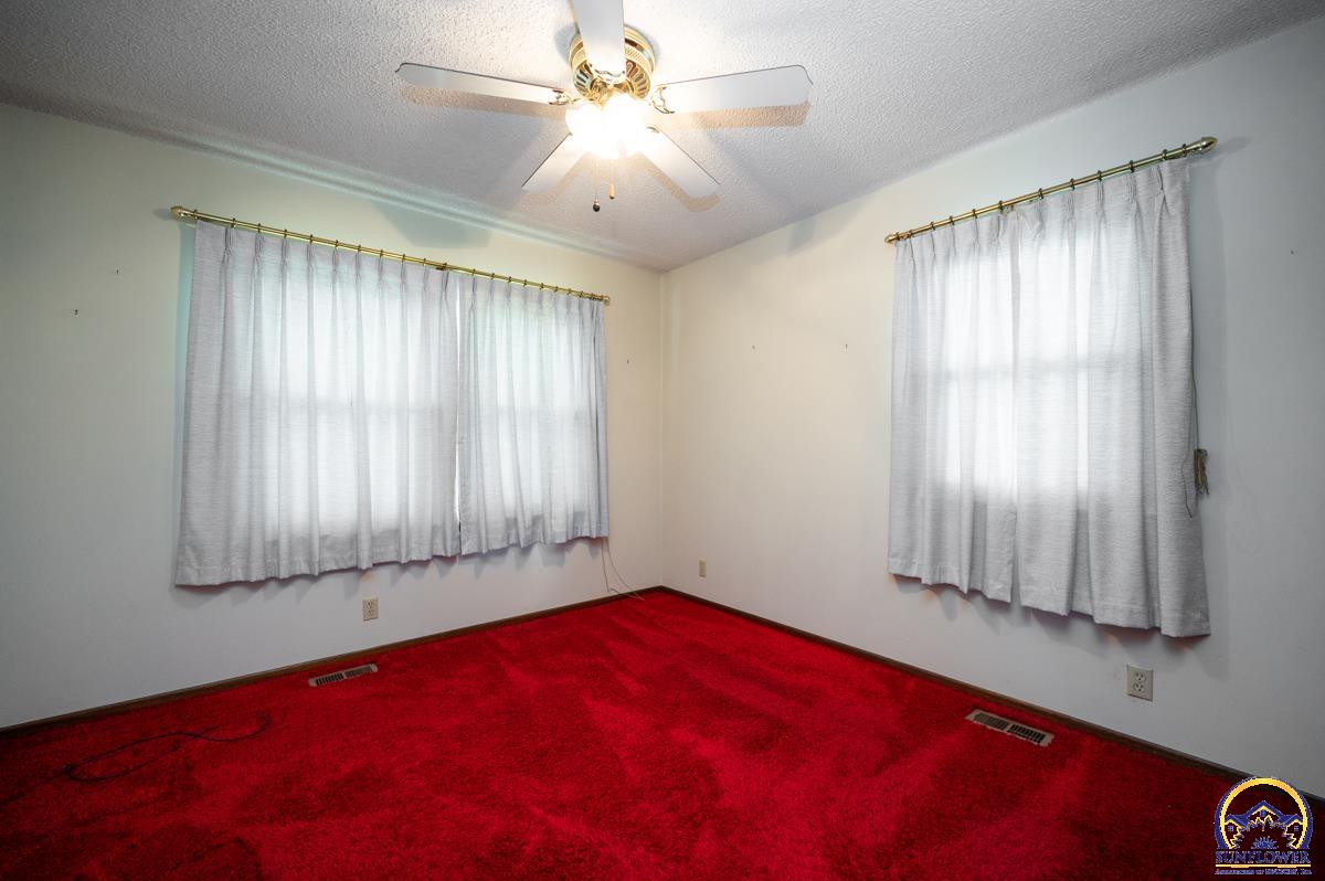 6444 Southeast Paulen Road Berryton, KS 66409 - Photo 19 of 36