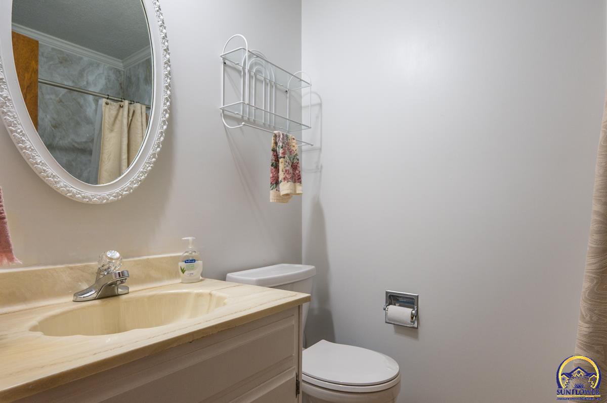 6444 Southeast Paulen Road Berryton, KS 66409 - Photo 22 of 36