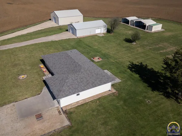 $494,500 | 6444 Southeast Paulen Road, Berryton, KS 66409