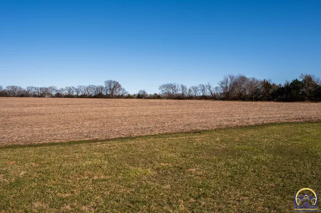 $499,000 | 6444 Southeast Paulen Road, Berryton, KS 66409