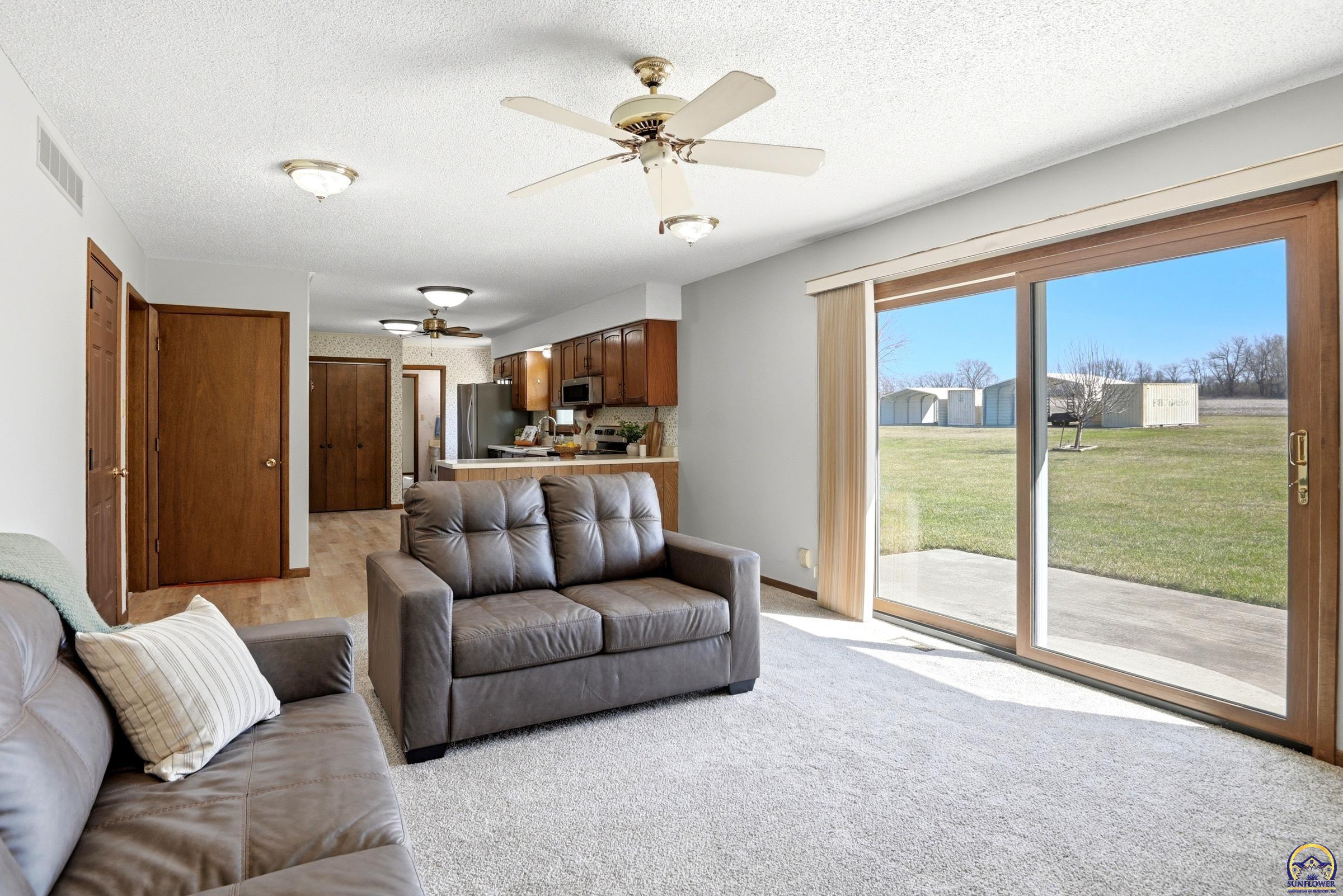 6444 Southeast Paulen Road Berryton, KS 66409 - Photo 8 of 34