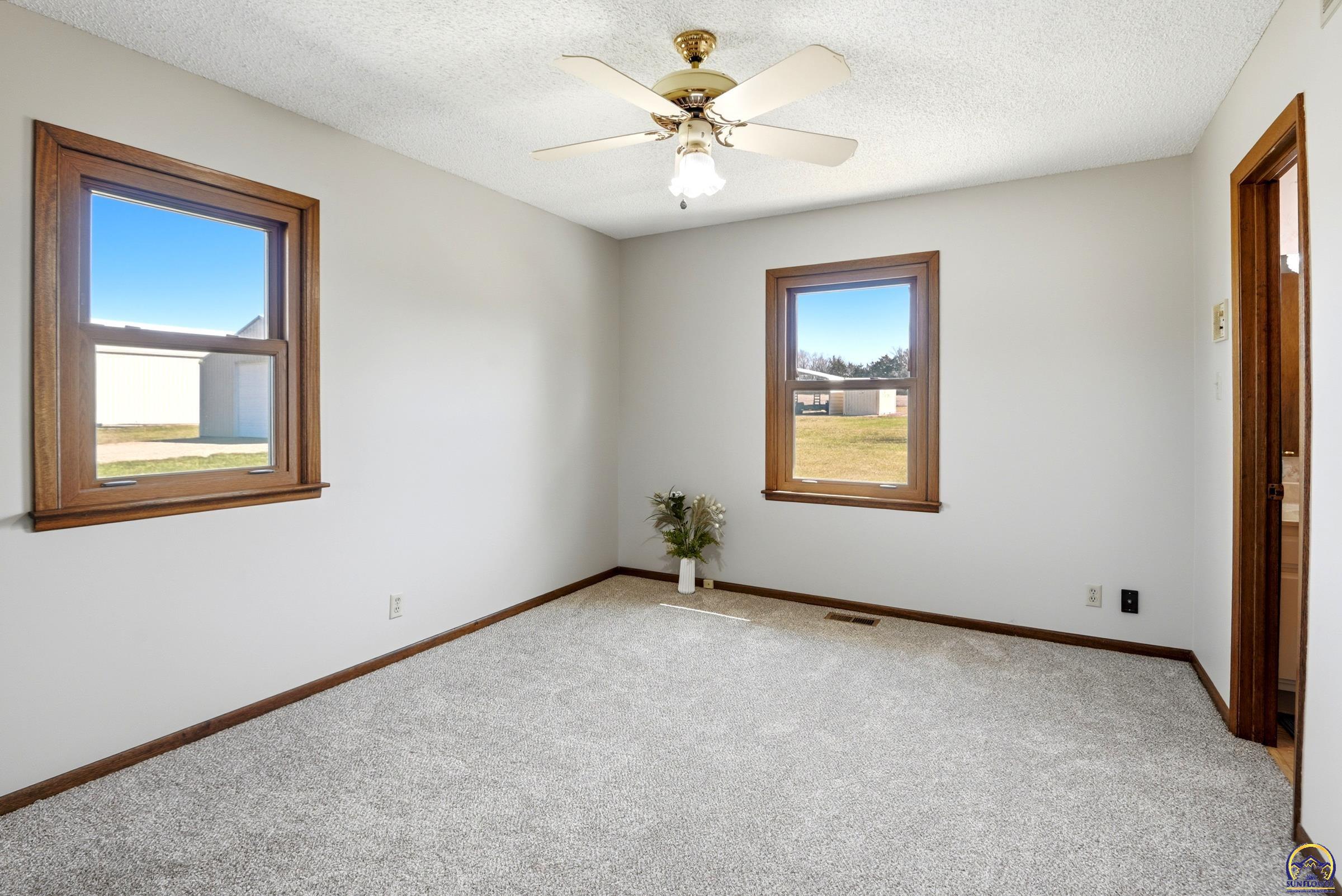 6444 Southeast Paulen Road Berryton, KS 66409 - Photo 9 of 33
