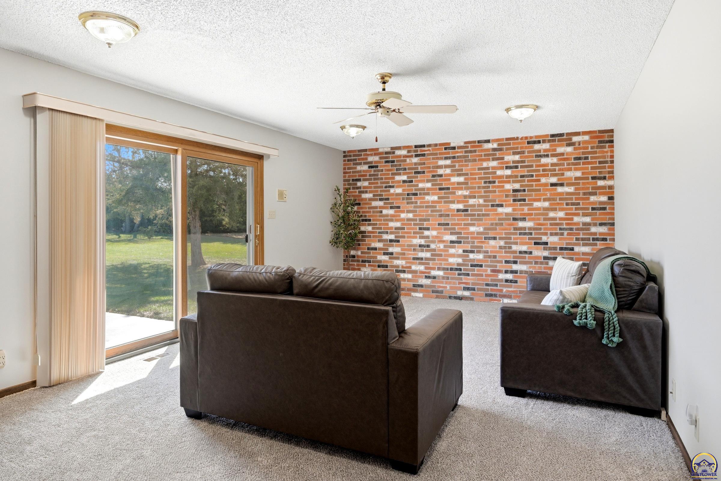 6444 Southeast Paulen Road Berryton, KS 66409 - Photo 9 of 34