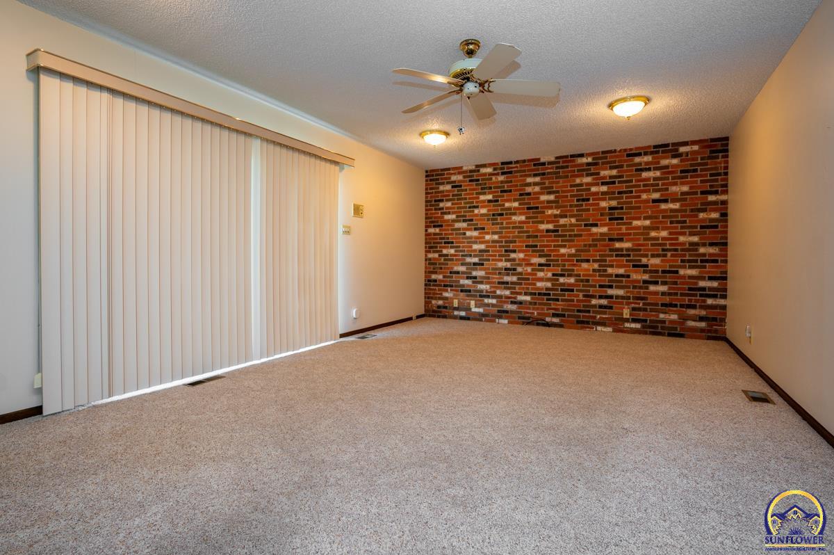 6444 Southeast Paulen Road Berryton, KS 66409 - Photo 10 of 36