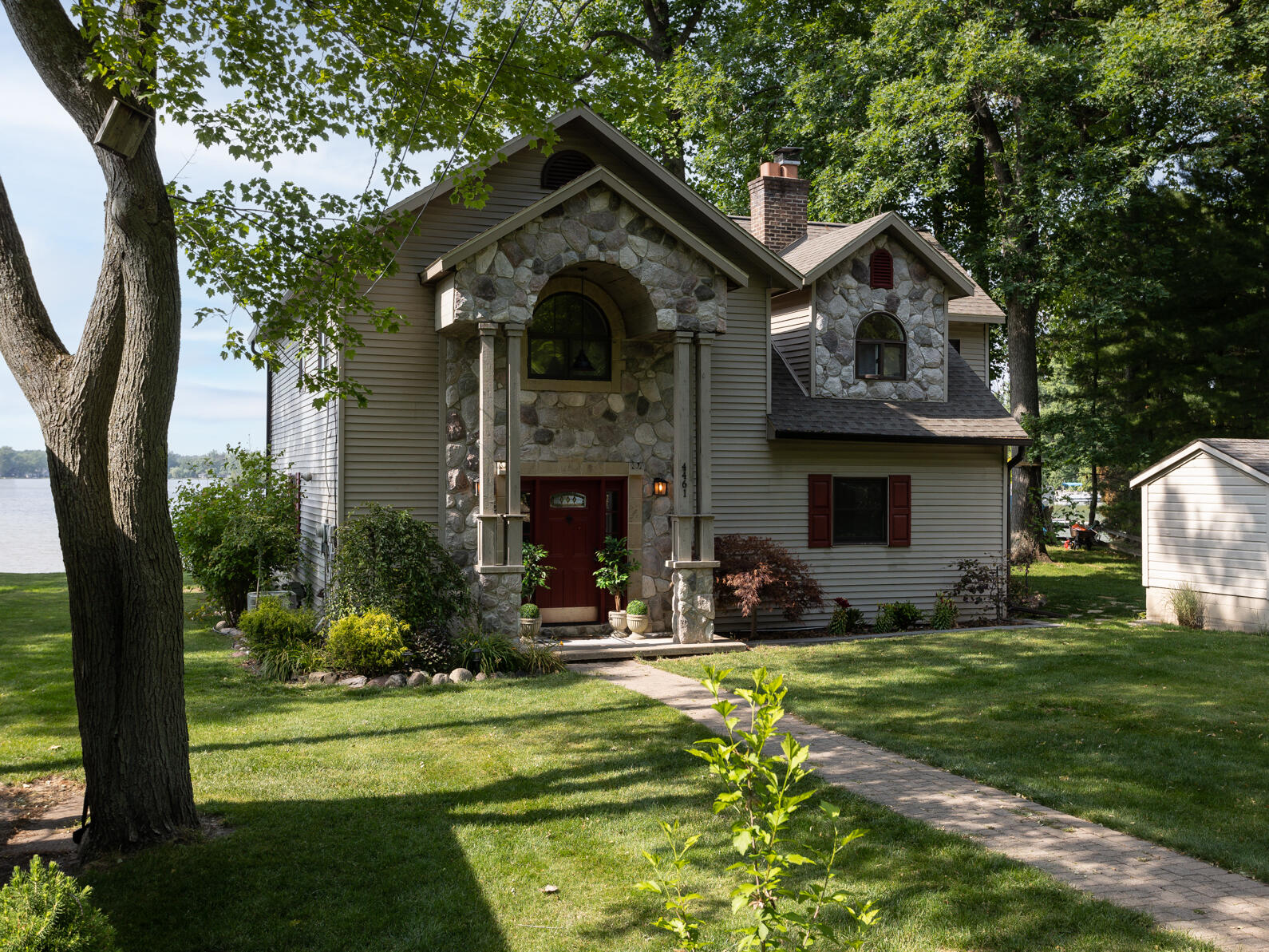 4461 Cordley Lake Road Pinckney, MI 48169 - Photo 2 of 98 0N0A1352-Edit