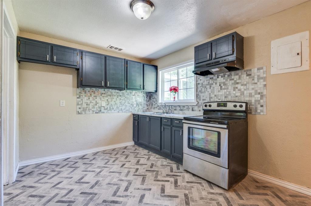 3753 Morningview Drive Dallas, TX 75241 - Photo 5 of 11