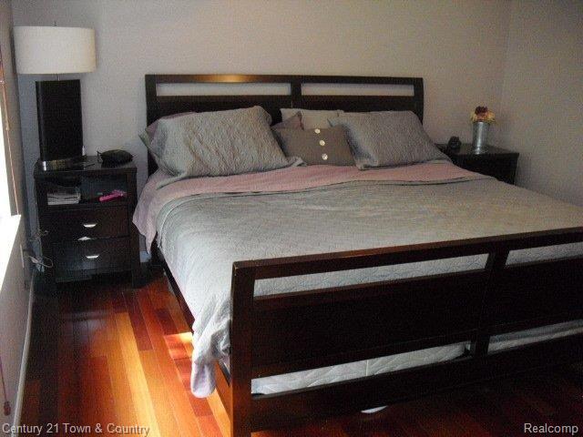 564 Bolinger Street Rochester, MI 48307 - Photo 13 of 16 Master Bedroom