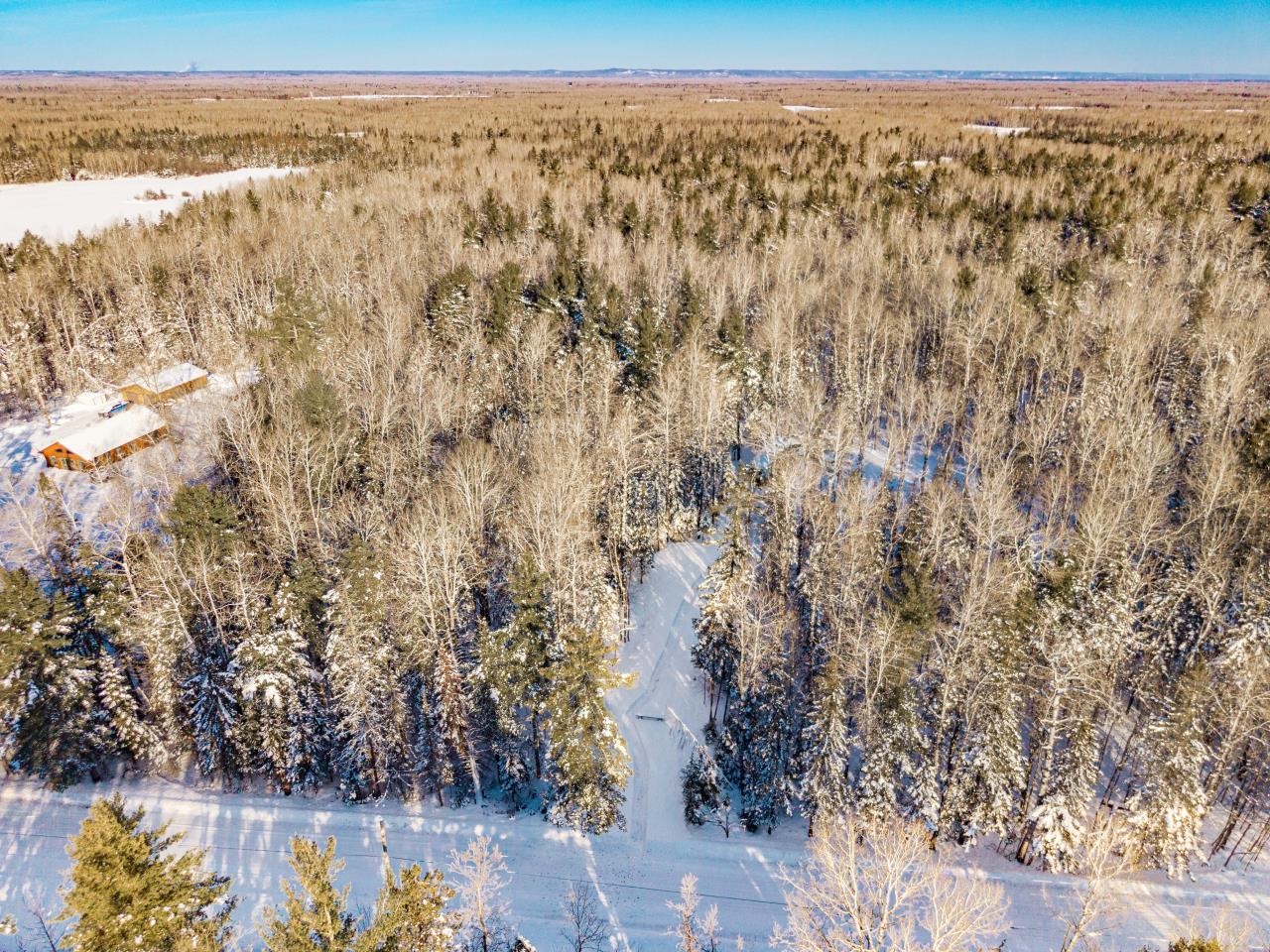 1437 Severson Road Foxboro, WI 54836 - Photo 6 of 48