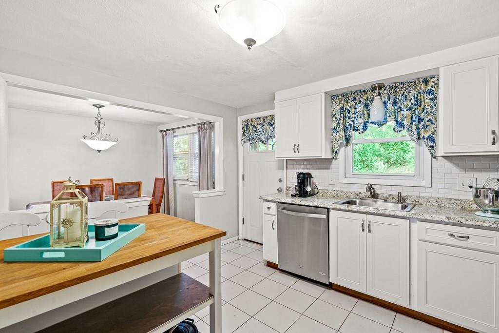 5 Brookbridge Road Peabody, MA 01960 - Photo 11 of 42 Gallery Image 11