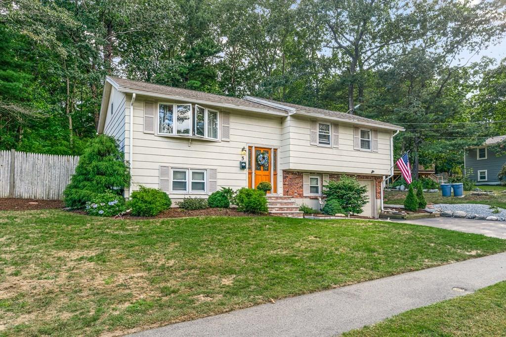 5 Brookbridge Road Peabody, MA 01960 - Photo 3 of 42 Gallery Image 3