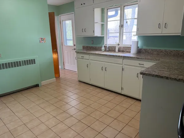 $300,000 | 1717 West Acres Road, Joliet, IL 60435
