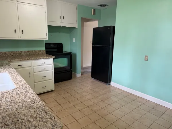 $300,000 | 1717 West Acres Road, Joliet, IL 60435