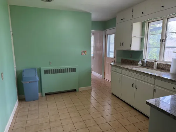 $300,000 | 1717 West Acres Road, Joliet, IL 60435