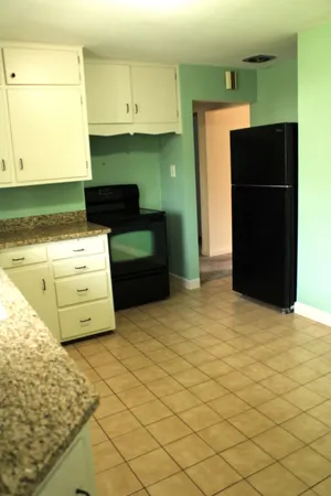 $300,000 | 1717 West Acres Road, Joliet, IL 60435