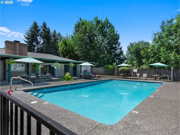 $89,500 | 21100 Northeast Sandy Boulevard, Unit 62, Fairview, OR 97024