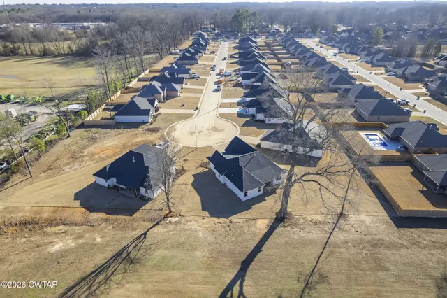 $305,000 | 77 Grande Pnes Cove, Jackson, TN 38305